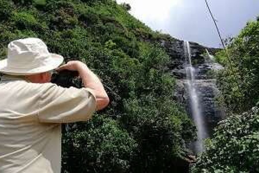 Day Hiking Tour in High Knuckles Mountains Range